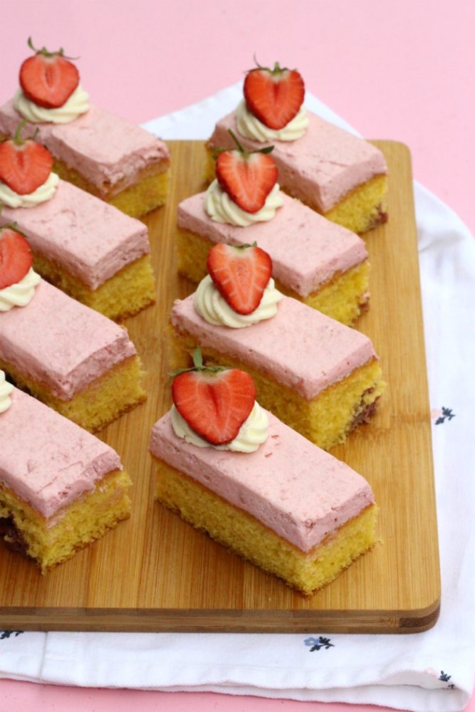 aardbeienbavarois cake